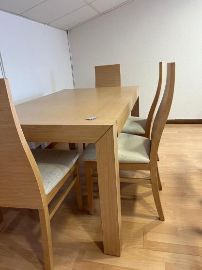 Mesa y sillas Nando C01